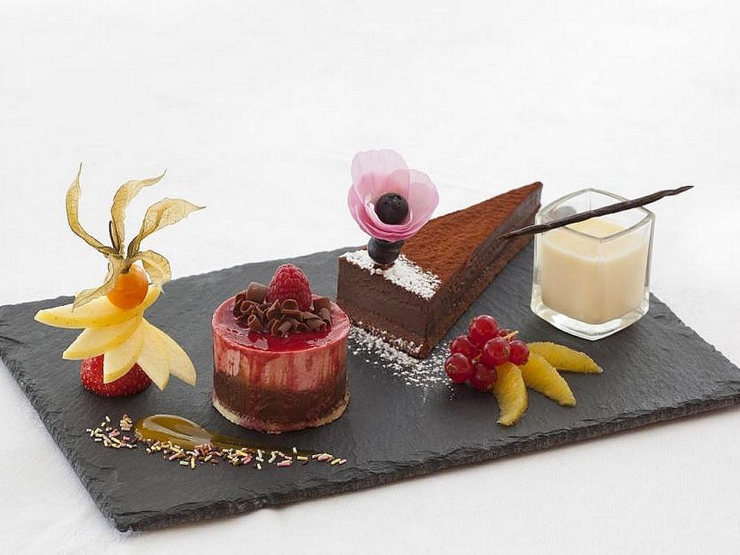 Logis Hotel Royal Saint-Mart Royat Bagian luar foto